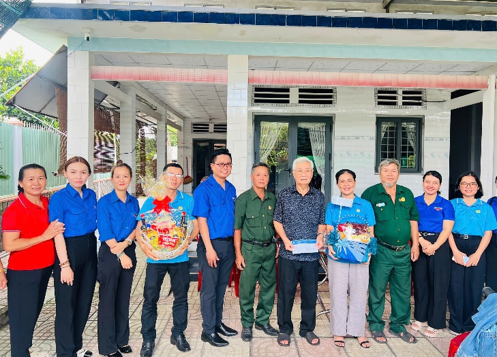 TRI ÂN MẸ VIỆT NAM ANH HÙNG, NGƯỜI CÓ CÔNG VÀ GIA ĐÌNH CHÍNH SÁCH
