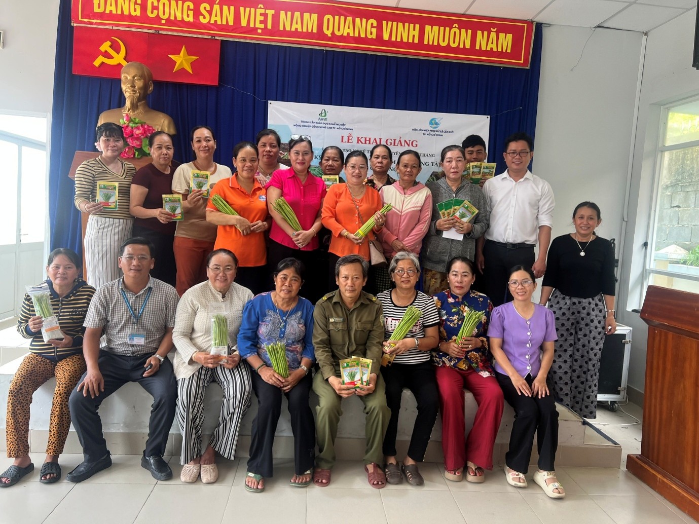 KHAI GIẢNG LỚP HỌC