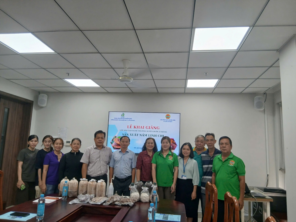 KHAI GIẢNG LỚP HỌC KHAI GIẢNG LỚP HỌC