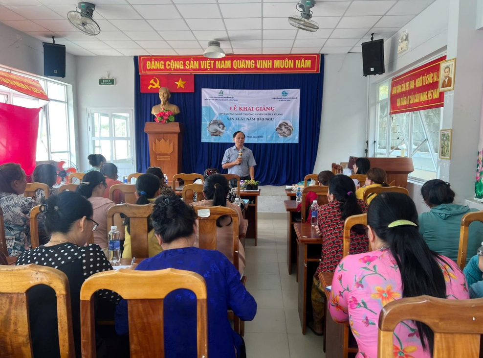 KHAI GIẢNG LỚP HỌC KHAI GIẢNG LỚP HỌC