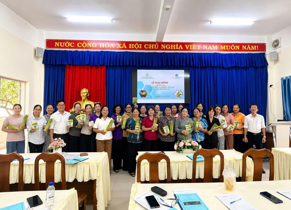 KHAI GIẢNG LỚP HỌC